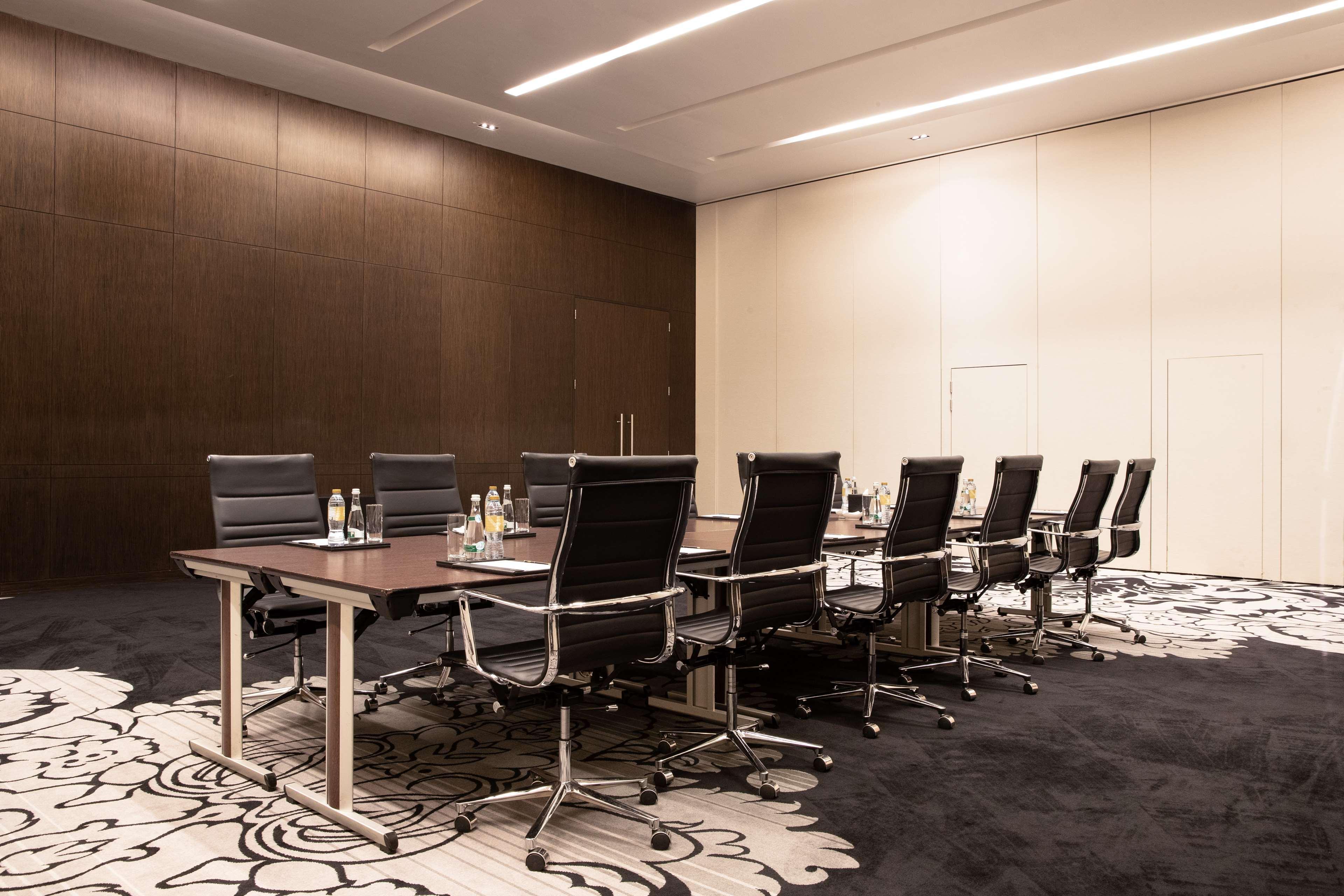 Conrad Etihad Towers 5*